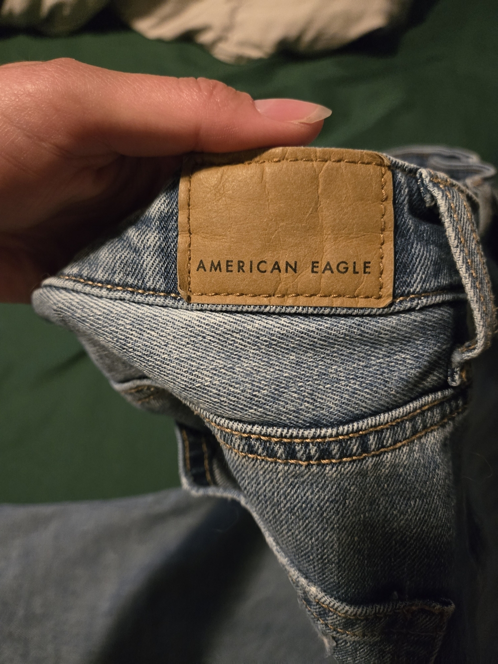 American Eagle High Rise Distressed Ripped Jeans Size 6 Long